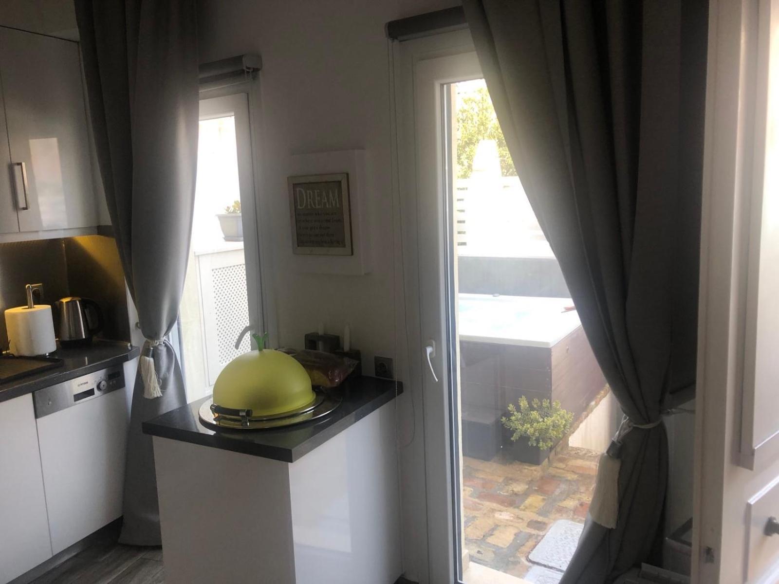 Anemomilos Jacuzzi Suite Corfu  Exterior photo