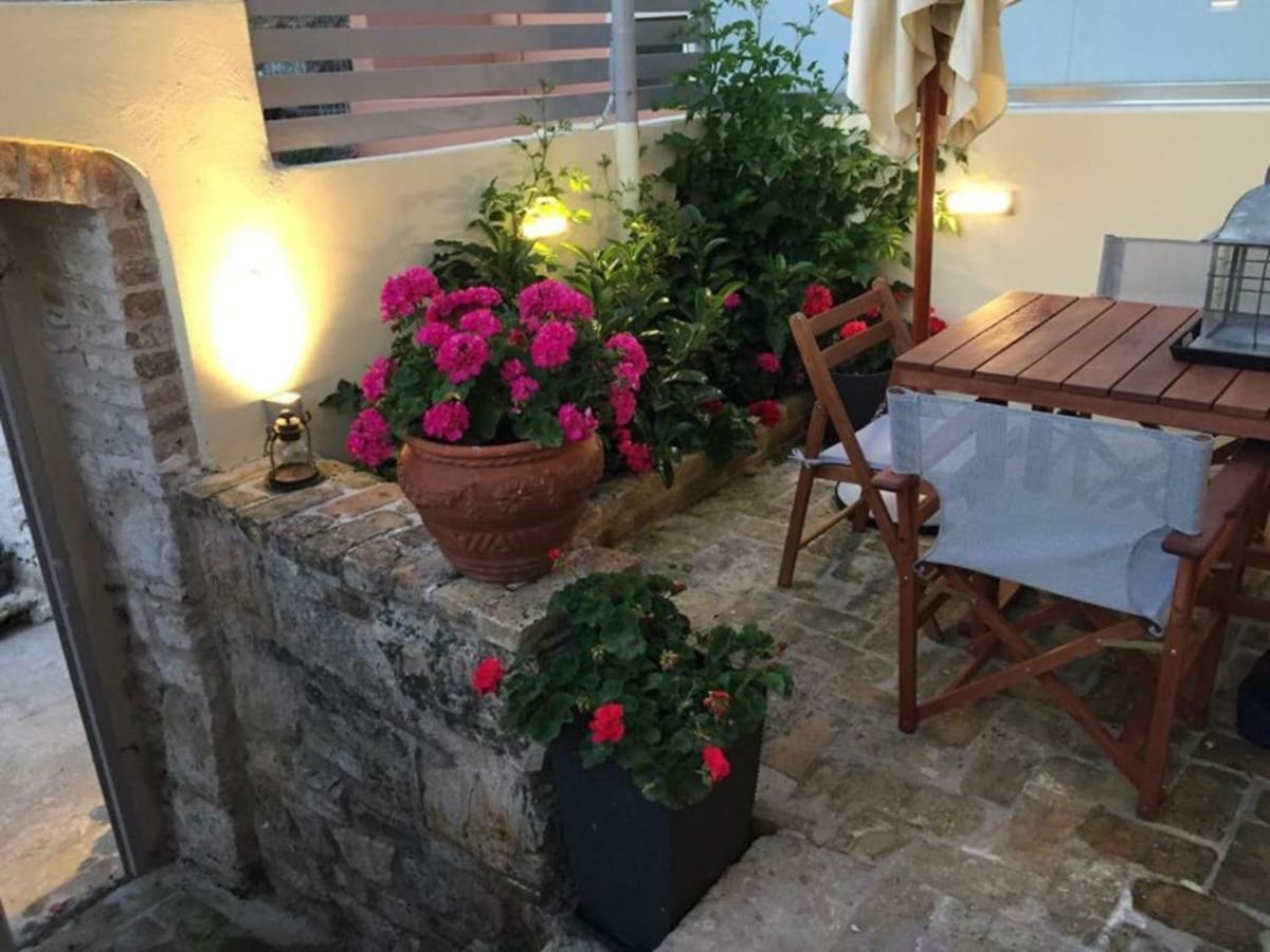 Anemomilos Jacuzzi Suite Corfu  Exterior photo