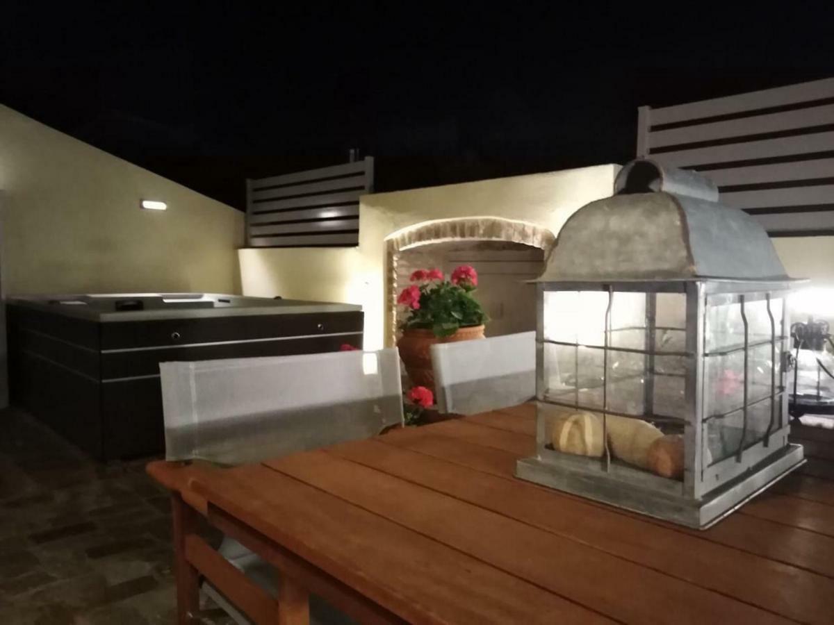 Anemomilos Jacuzzi Suite Corfu  Exterior photo
