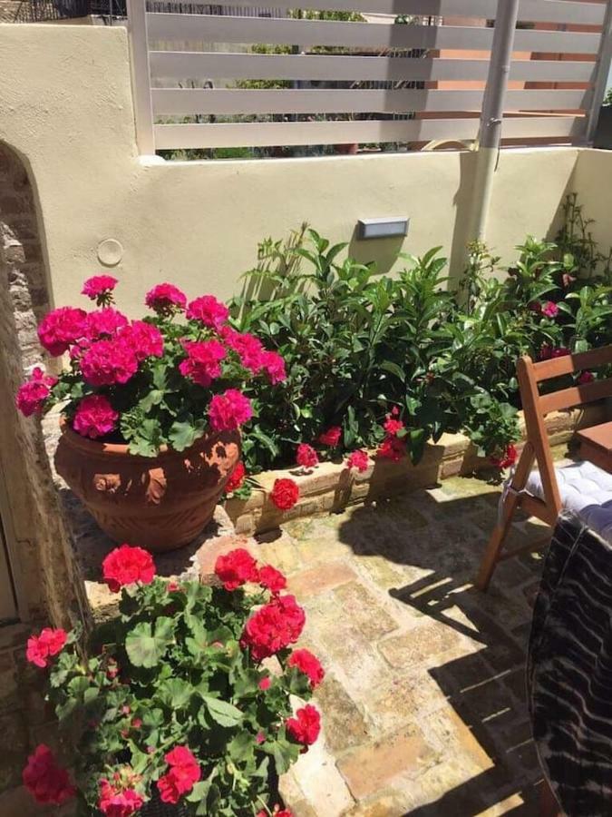 Anemomilos Jacuzzi Suite Corfu  Exterior photo