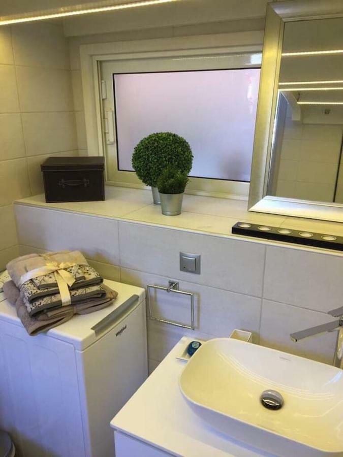 Anemomilos Jacuzzi Suite Corfu  Exterior photo