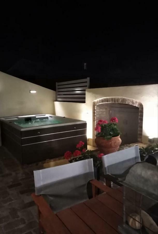 Anemomilos Jacuzzi Suite Corfu  Exterior photo